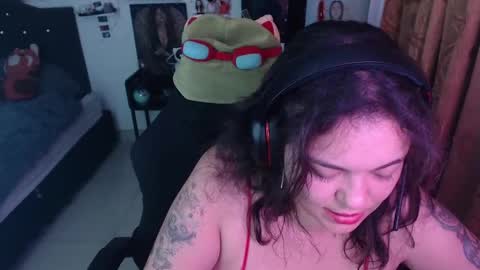 marcela2101 online show from March 10, 11:49 pm