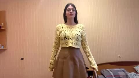 Amily online show from February 18, 2:39 pm