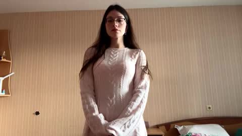 Amily online show from February 22, 1:03 pm