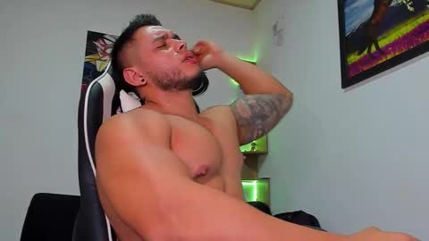 Snapshot of marco_diaz1 chatting on September 26, 2:19 am Marco Diaz online show from September 26, 2:19 am