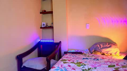 Marcus Hanks online show from September 26, 5:37 am