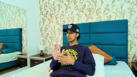 marcus_jeron online show from September 26, 5:04 am