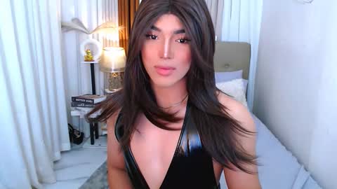 margauxein online show from January 9, 9:48 am