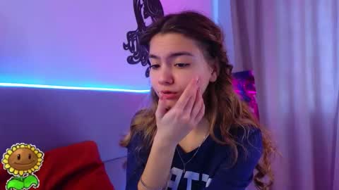 Call me Margie33 online show from March 1, 8:40 am