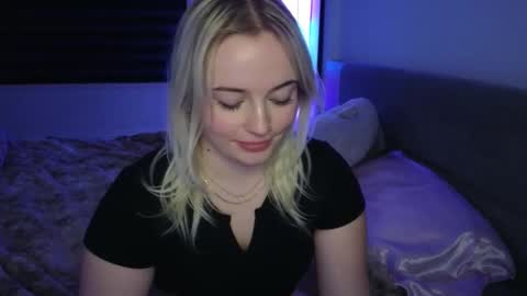 margot_robbie7 online show from November 27, 1:13 am