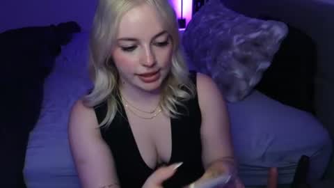margot_robbie7 online show from August 5, 1:02 am