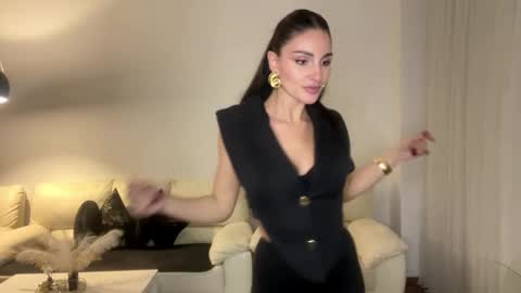Snapshot of margotdeville chatting on October 19, 12:59 am Margot online show from October 19, 12:59 am