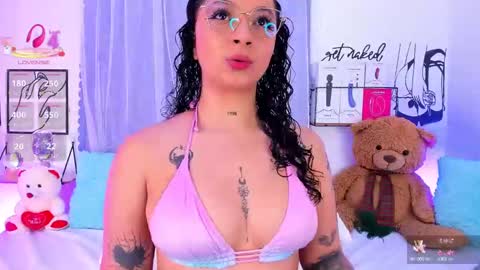 Mari Sweett  online show from November 4, 5:03 pm