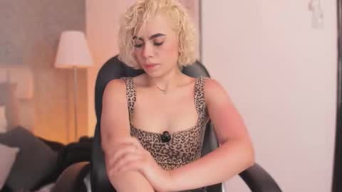 Marian online show from February 5, 7:17 pm