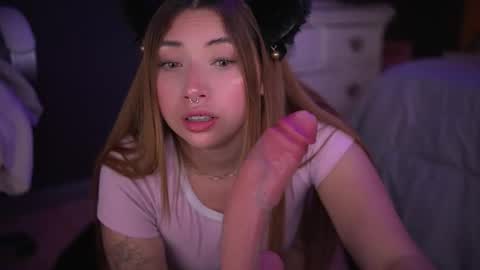 Snapshot of mariana_castro9 chatting on October 14, 3:31 am Mariana Castro online show from October 14, 3:31 am