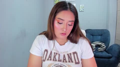 Snapshot of mariana_owen chatting on October 8, 9:10 pm online show from October 8, 9:10 pm