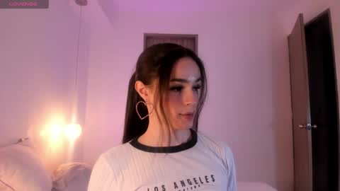   online show from June 7, 11:32 pm