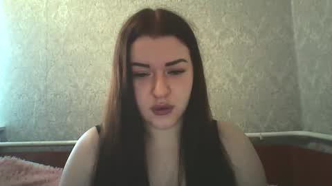 mariangloom online show from April 4, 7:26 am