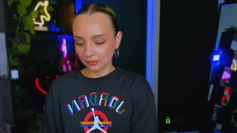 marianna gray online show from April 10, 11:59 am