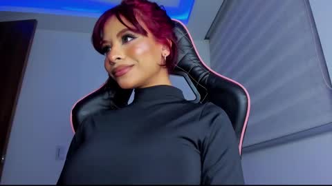 M A R I A N E online show from March 2, 4:07 am