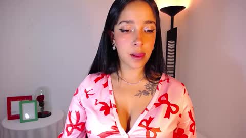 Nicolle online show from December 2, 3:27 am