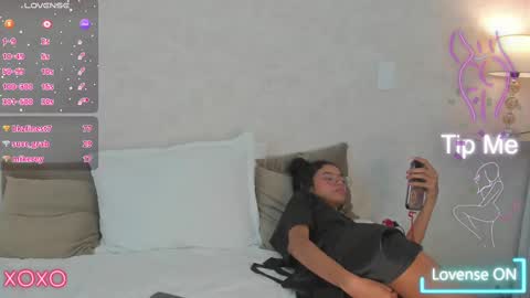 marie_luuu online show from February 10, 9:58 pm