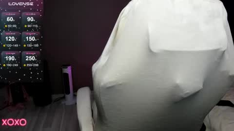 Maria  online show from October 30, 1:33 pm