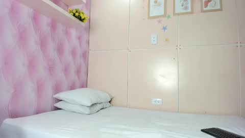 Snapshot of mariemyller chatting on January 21, 9:04 pm Marie online show from January 21, 9:04 pm