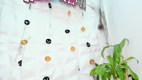 Snapshot of mariemyller chatting on October 18, 10:14 pm Marie online show from October 18, 10:14 pm