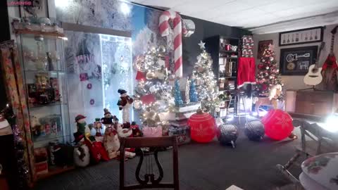 Marie Ann Waters online show from December 14, 6:02 am