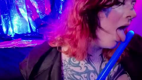mariiana_velezz online show from May 4, 9:32 pm