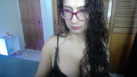 marilynetthan online show from January 2, 12:57 pm