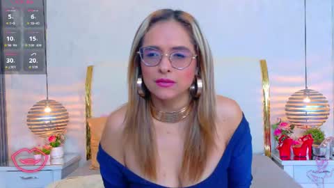 Marilyn Vega online show from July 10, 10:25 pm