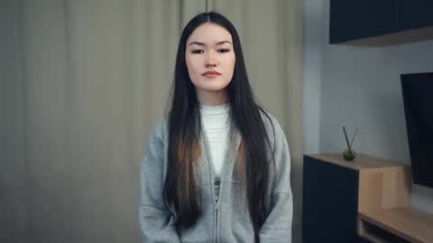 Akari online show from November 30, 7:21 pm