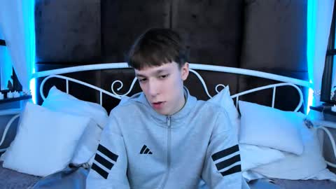 Mark online show from December 1, 10:46 am