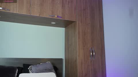 Mark online show from October 10, 7:41 pm