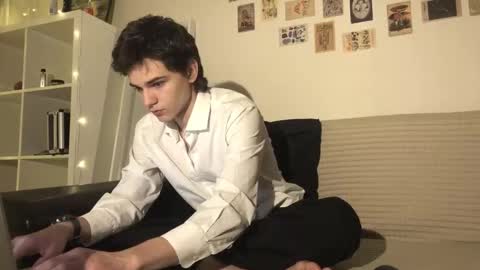 Mark online show from November 13, 3:37 pm