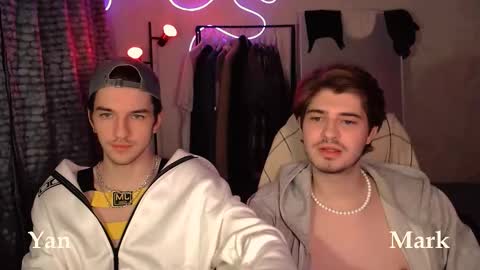 Mark online show from November 8, 3:48 pm