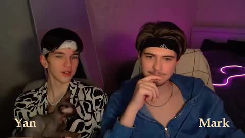 Mark online show from September 27, 7:44 pm