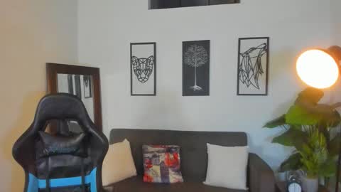 mark_x23 online show from February 4, 2:04 am