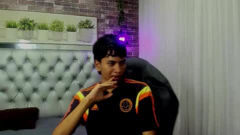 Snapshot of markbowie chatting on September 25, 3:08 pm markbowie online show from September 25, 3:08 pm