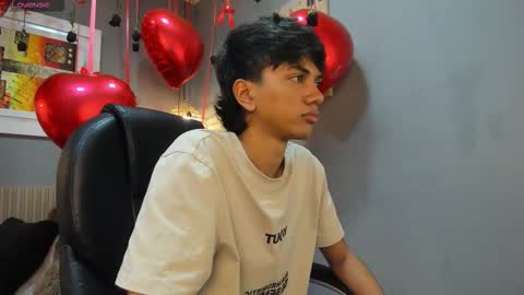 markbowie online show from February 19, 2:16 pm