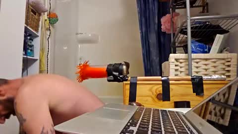 Snapshot of markjomes chatting on February 23, 7:44 am Mark Jomes online show from February 23, 7:44 am