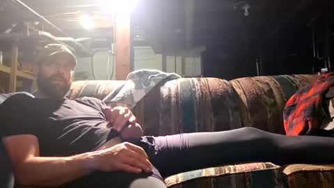 Snapshot of markjomes chatting on December 12, 5:31 am Mark Jomes online show from December 12, 5:31 am