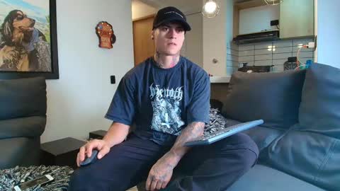 Snapshot of marko_toro__ chatting on September 9, 11:49 pm Sebastian online show from September 9, 11:49 pm