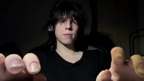 Mark online show from April 12, 10:03 pm