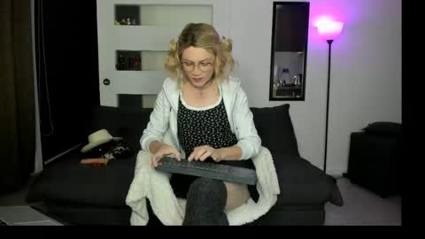 marla85 online show from July 7, 12:34 am