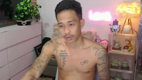 marlmoreno10 online show from April 12, 6:39 am