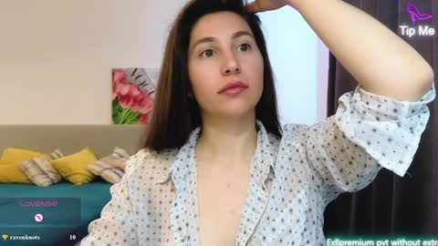marrycolins online show from May 8, 2:50 am