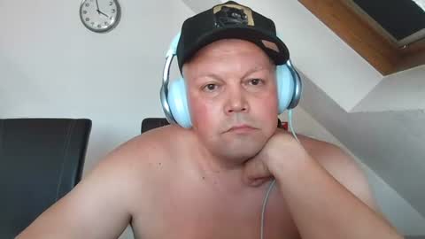 mars0481 online show from June 23, 2:01 pm