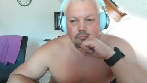 mars0481 online show from June 13, 1:54 pm