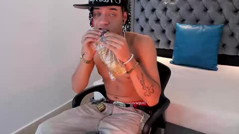 MARSHALL online show from December 5, 1:53 pm