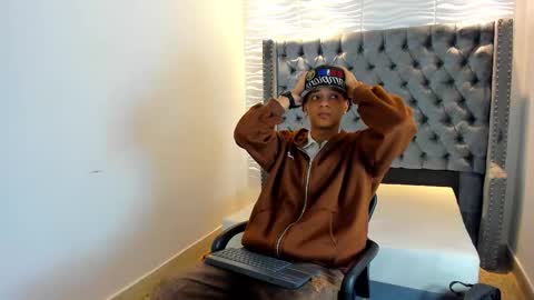 MARSHALL online show from March 16, 1:04 pm