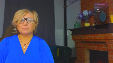 marta_wils online show from November 3, 3:29 am