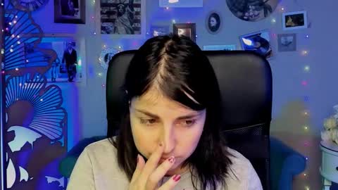 martaedams online show from January 13, 6:21 am